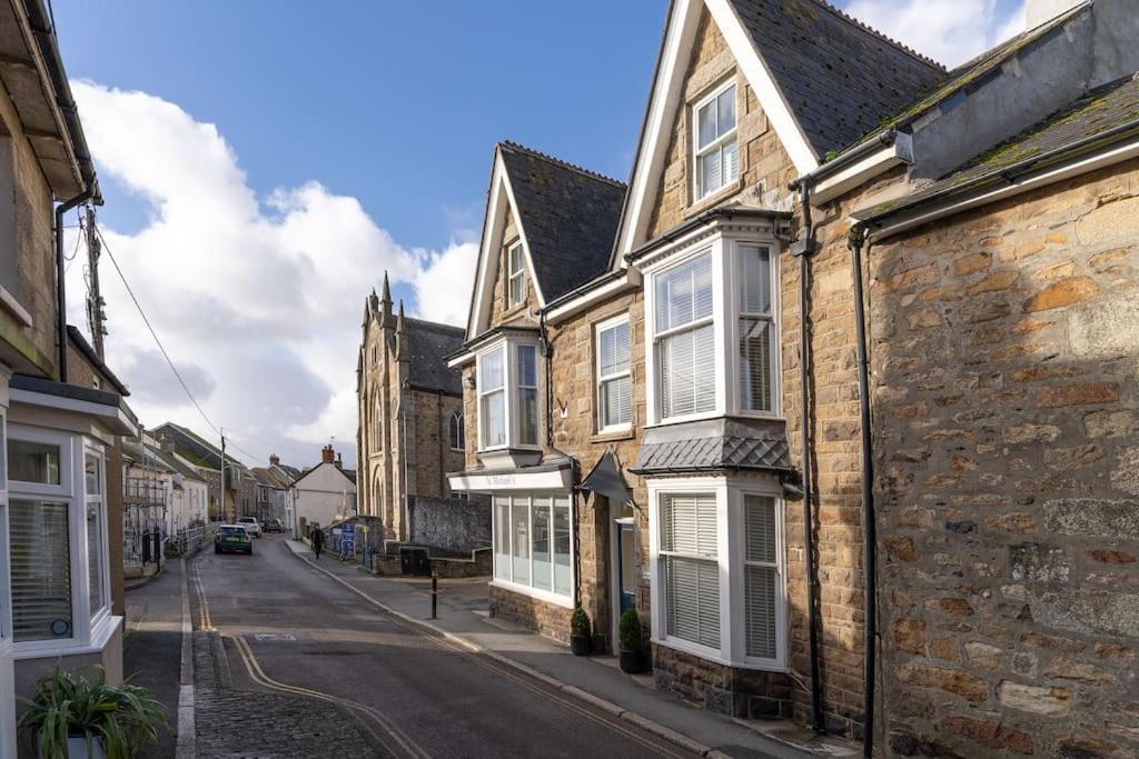 Luxury Modern Suite In Marazion With Parking 외부 사진
