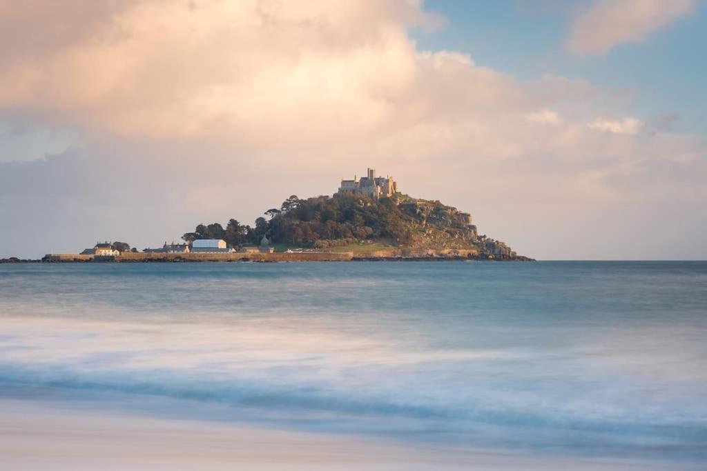 Luxury Modern Suite In Marazion With Parking 외부 사진